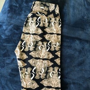 Lularoe OS leggings hard to find ELEPHANTS used